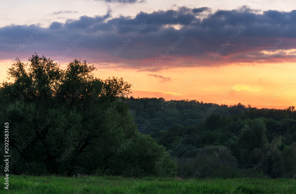 Fototapeta premium Krajobraz górski przyroda, natura, krajobraz, góry, wschód słońca. zachód słońca