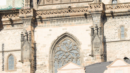 Fotografía Ornate Gothic Stone Facade and Arched Windows of Prague Cathedral