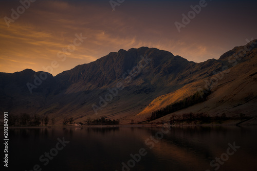 Konstfotografi Lake with mountains