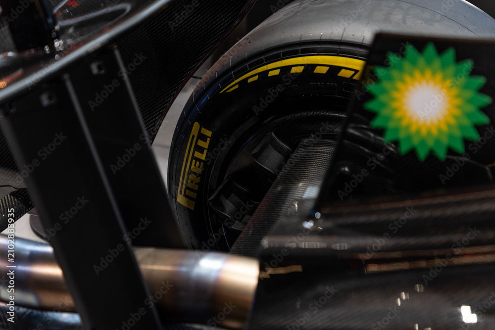 Obraz premium Wien, Österreich: Pirelli Formel 1 Reifen