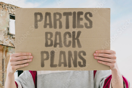 Foto "Parties Back Plans" Two factions support distinct approaches