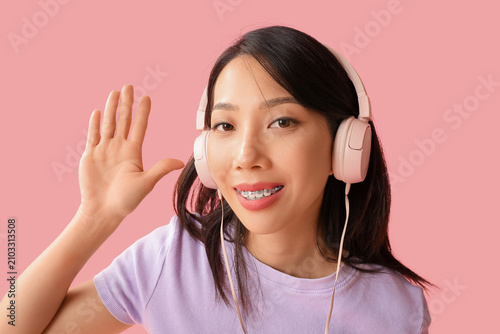 Beautiful young Asian woman...