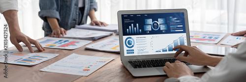 Foto Business data dashboard provide business intelligence analytic for marketing str