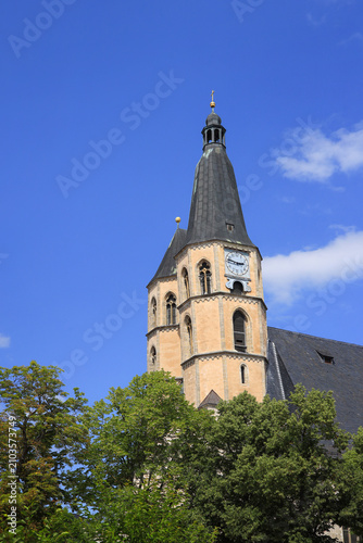 Konstfotografi Close-up of the Blasii Church in Nordhausen—a church with leaning towers—in Thuringia, Germany