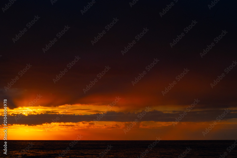 Fototapeta premium sunset over the sea