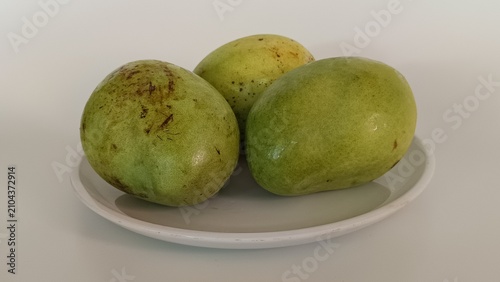 Fresh Ripe Mango Isolated on White Background with Natural Tropical Fruit Detail for Healthy Food, Nutrition, and Product Photography