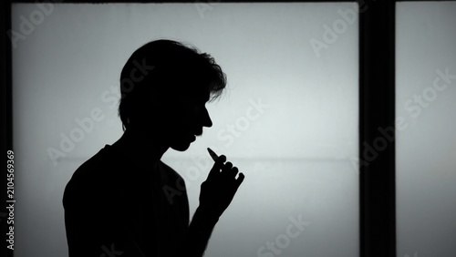 Konstfotografi College Student Takes Silent Vape Pause