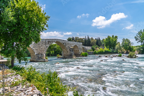 Cuadro en lienzo Historic Stone Bridge Near Aspendos In Turkey
