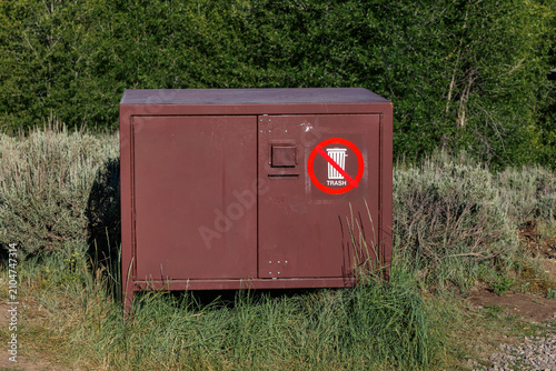 Bear Box – animal bear resistant food storage metal locker designed to keep bears and other wildlife out. Animal proof food storage safe