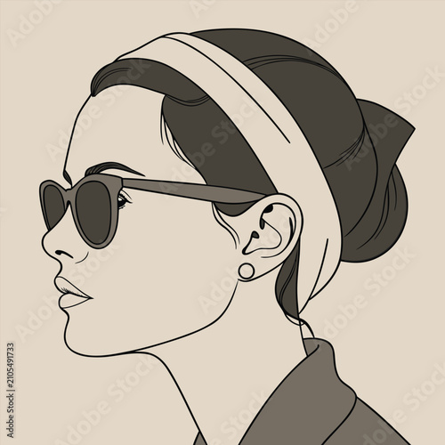 woman with hat and sunglass