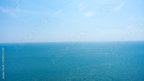 Foto Sparkling Surface of the Irish Sea on a Calm Summer Day