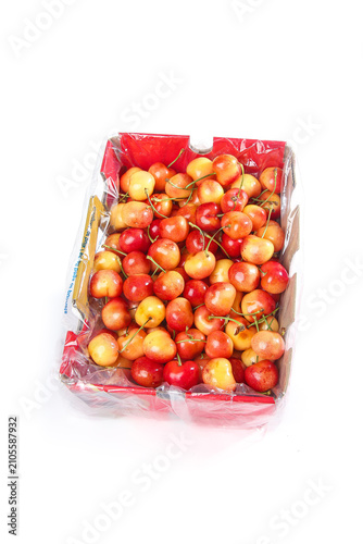 Fotografie Fresh Rainier Cherries in Plastic Container - Premium Yellow and Red Imported Fr