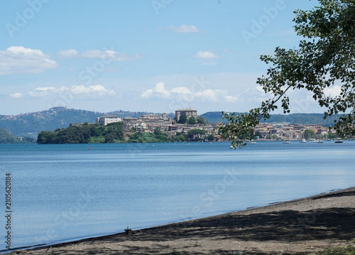 Foto Blick auf Capodimonte am Bolsenasee, Italien