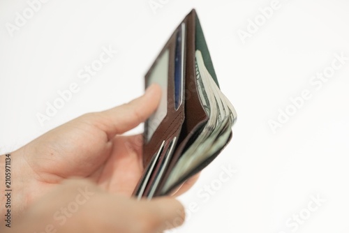 CARTERA DE CUERO CON DINERO