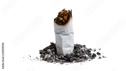 Foto Isolated used cigarette butt with burnt paper, loose tobacco, and grey ash debri