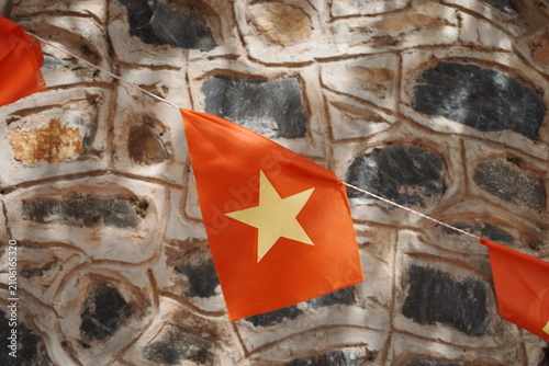 Quadro su tela vietnamese flag on wall