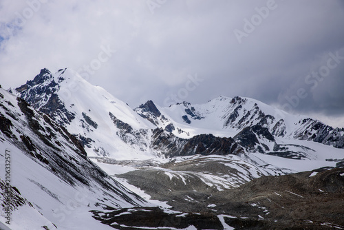 Bild auf Leinwand Natural Scenery of the Tianshan Mountains, Xinjiang, China