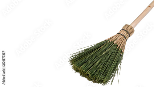 Bild auf Leinwand Traditional rustic wooden short hand broom isolated on transparent background