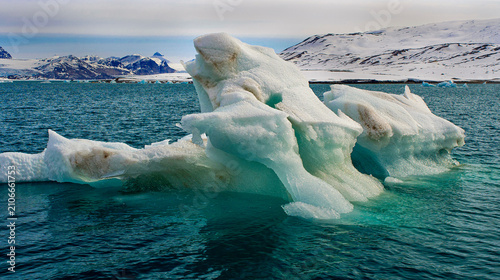 Bild auf Leinwand Iceberg, Blue Ice floes, Drift floating Ice, Snowcapped Mountains, Glacier Ice,