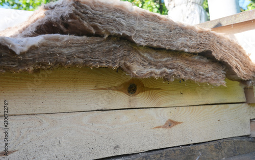 Roof insulation layers installation with thermal insulation