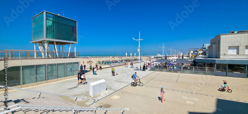 Konstfotografi Seafront Promenade at Malo-les-Bains, Dunkirk, France