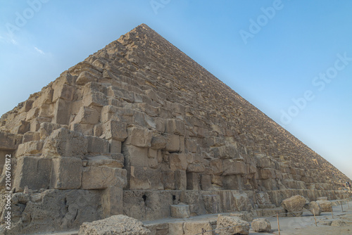 Cuadro en lienzo The famous Cheops pyramid (also known as Khufu pyramid, or Great Pyramid), Cairo, Egypt