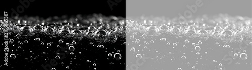 Принти на полотні Large water bubbles clustered at the surface