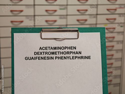 Foto ACETAMINOPHEN DEXTROMETHORPHAN GUAIFENESIN PHENYLEPHRINE medication name display
