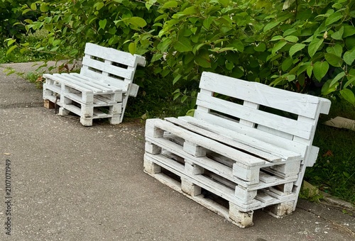 Fotografie Pallet benches in the park