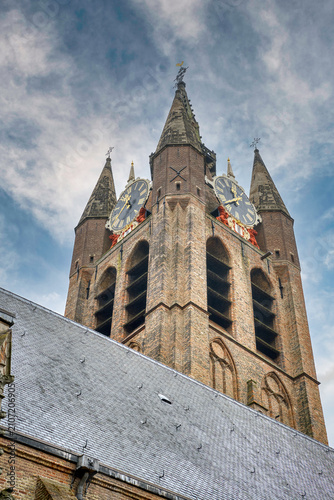 Canvastavla The Oude Kerk, also known as Oude Jan or Scheve Jan, is a Gothic Protestant church located in the old town of Delft, Netherlands