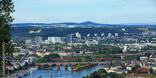 Foto Aerial view from Ehrenbreitstein  fortress  on the hilltop in Koblenz overlooking the Rhine River and beyond