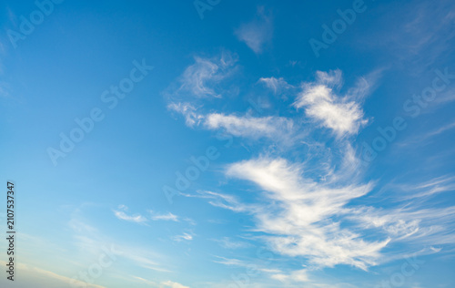Tableau sur toile Blue sky and white clouds abstract background
