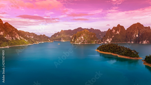 Canvastavla The green area at Khao Sok national park Cheow Lan Dam lake with blue sky backgr