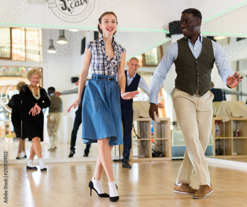 Canvastavla Pair dancing lindy hop during rehearsal