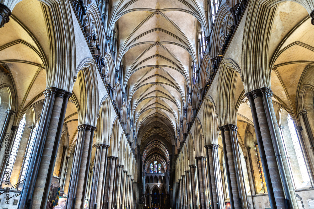 Obraz premium Indoor view of Salisbury Cathedral interior with Gothic Vaulted Ceiling in Salisbury, England, UK