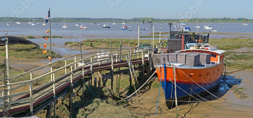 Felixstowe Ferry boatyard alternative living on the river Deben