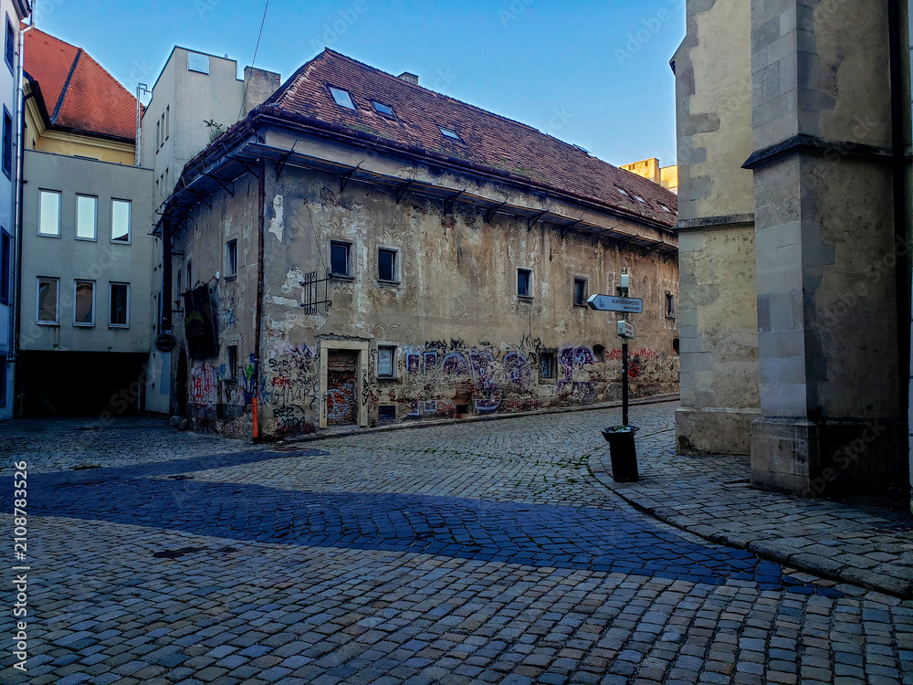 Fototapeta premium Streetscape in Old Town, Bratislava, Slovakia