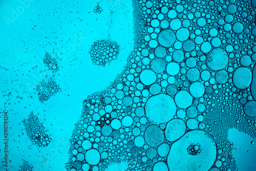 Konstfotografi Abstract blue oil and water bubbles macro pattern