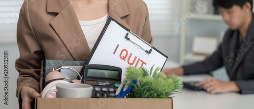 Obraz na plátne Stressful business women will resign from the company