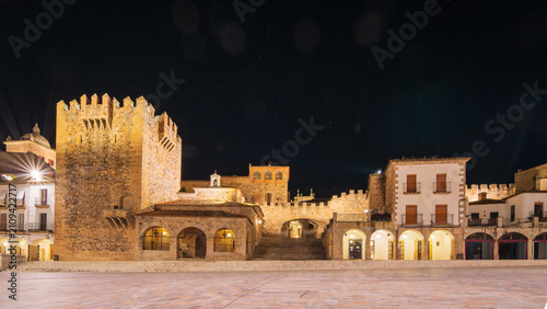 Fotografie Cityscape of Cáceres an night ( Extremadura, Spain)