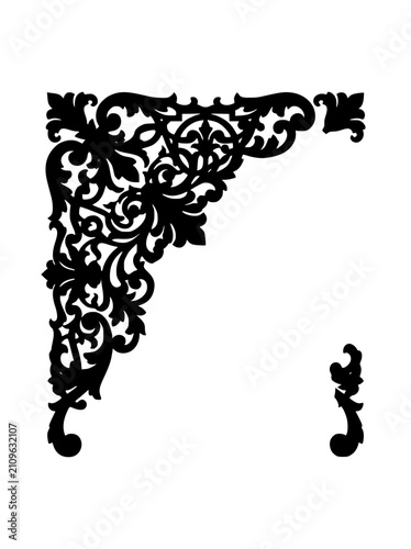 Vintage Baroque Corner Ornament Silhouette for Decorative Design