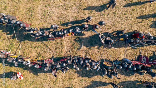 Fotografía Raciborz, poland - june 6, 2026: medieval reenactment warriors forming a shield