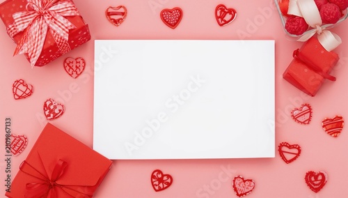 Red Valentines Day Gifts an...