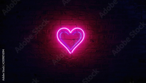 Neon Pink Heart Sign Glowin...