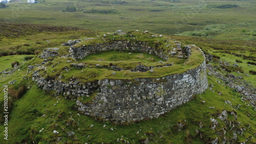 Quadro su tela Ruins of Dun Beag Iron Age  Broch at Struan, Isle of Skye, Scotland, UK