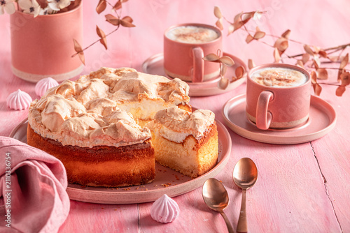 Fresh meringue cheesecake a...