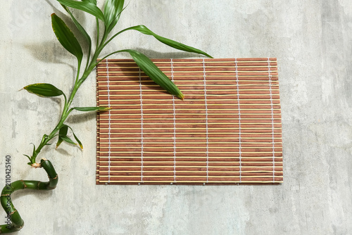 Green bamboo stem and mat o...