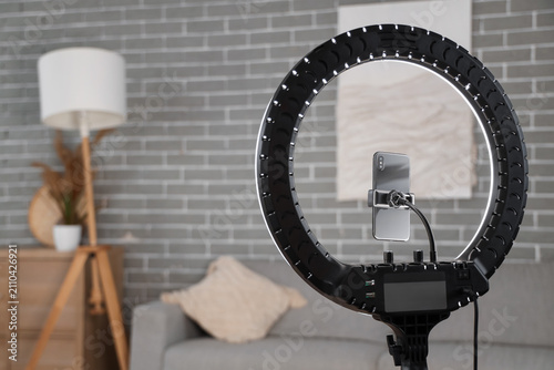 Ring light with mobile phon...