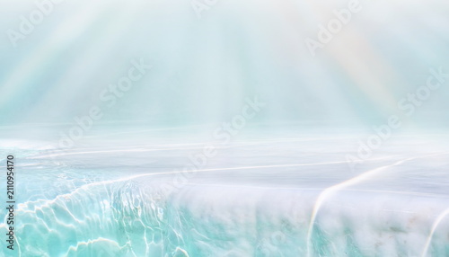 Sunlight shining through clear water surface in light blue gradient 光の束が差し込む明るい水色の水面グラデーション背景イラスト素材