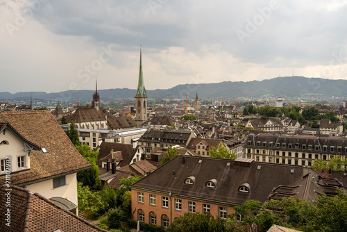 Foto Scenic city skyline of Zurich from ETH Zurich university terrace under summer sk